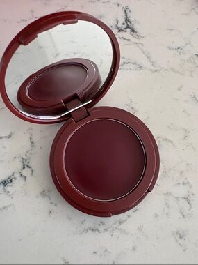 tarte Maracuja Juicy Blush in Honeysuckle - Deep Berry Compact